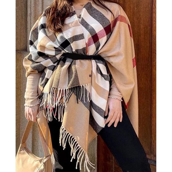 FRAAS Women's Fraas Plaid Cape Sweater with Fringe-Trim - NWT Black - Picture 2 of 5